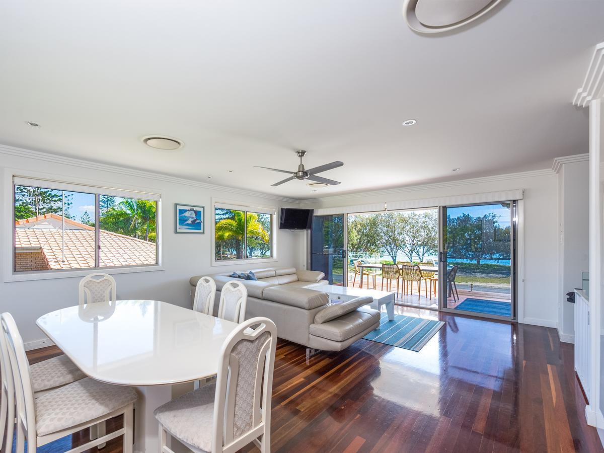 Nrma Woodgate Beach Holiday Park Exteriör bild